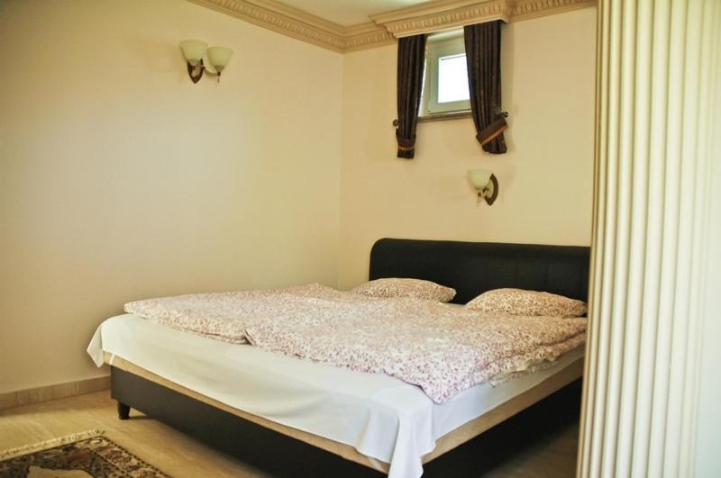 Gombos Apartman Apartman Hajdúszoboszló Szoba fotó