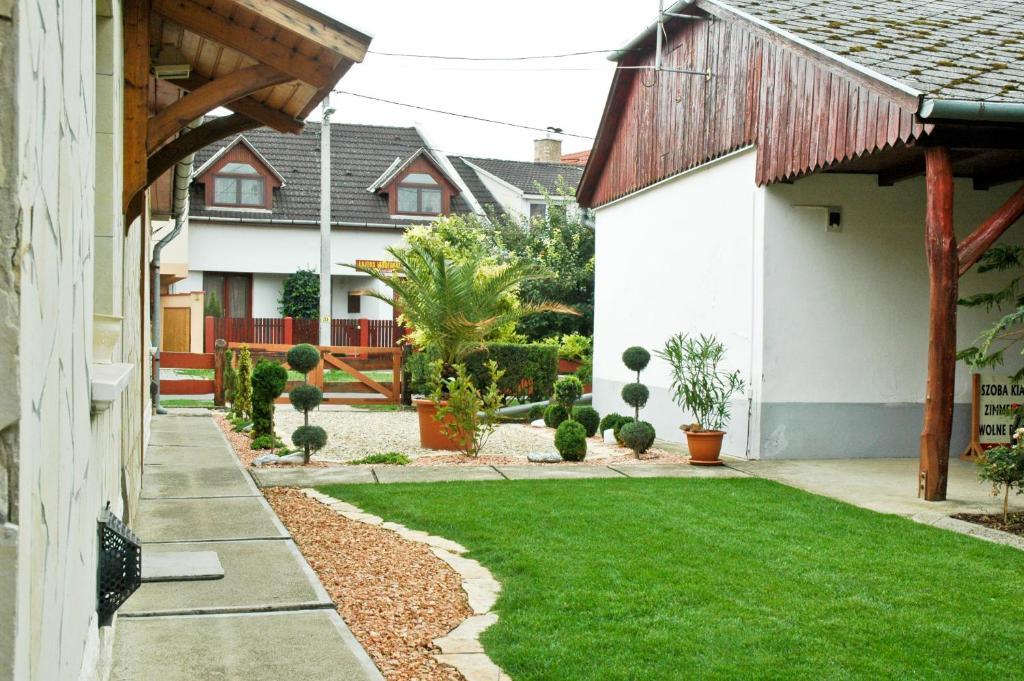 Gombos Apartman Apartman Hajdúszoboszló Kültér fotó