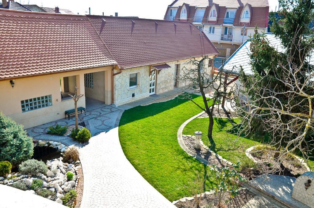 Gombos Apartman Apartman Hajdúszoboszló Kültér fotó